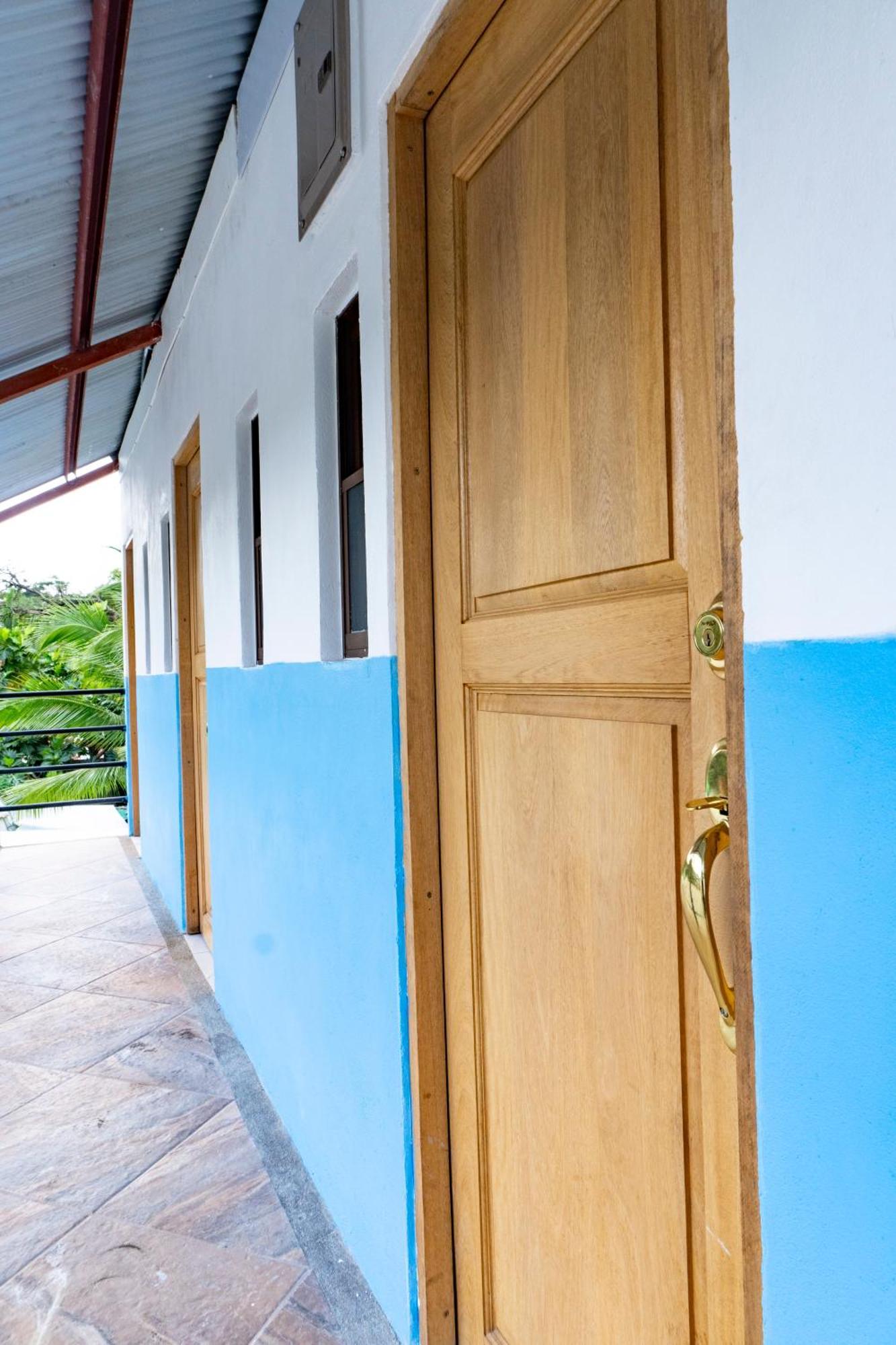 Hotel Pura Natura Riverside Tortuguero Exterior photo